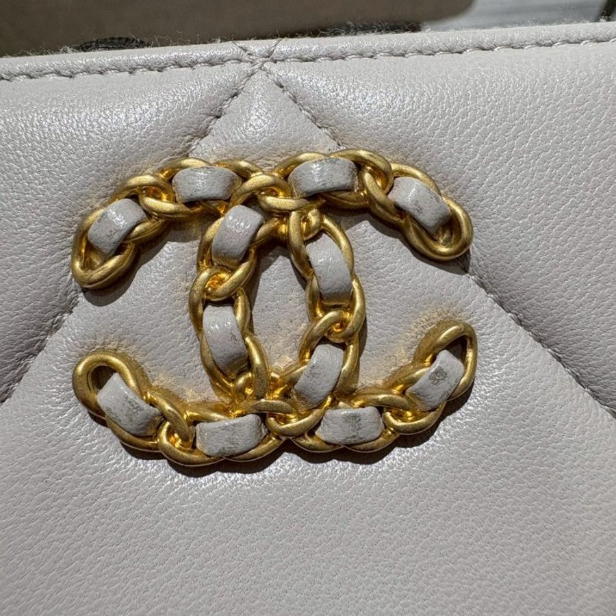 CHANEL 19 卡夾零錢包 30開-29