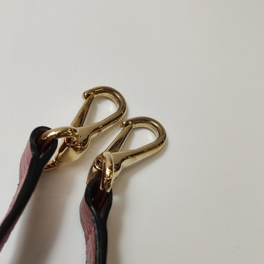 Burberry Clifton牛皮純色字母Logo徽標單肩包-12