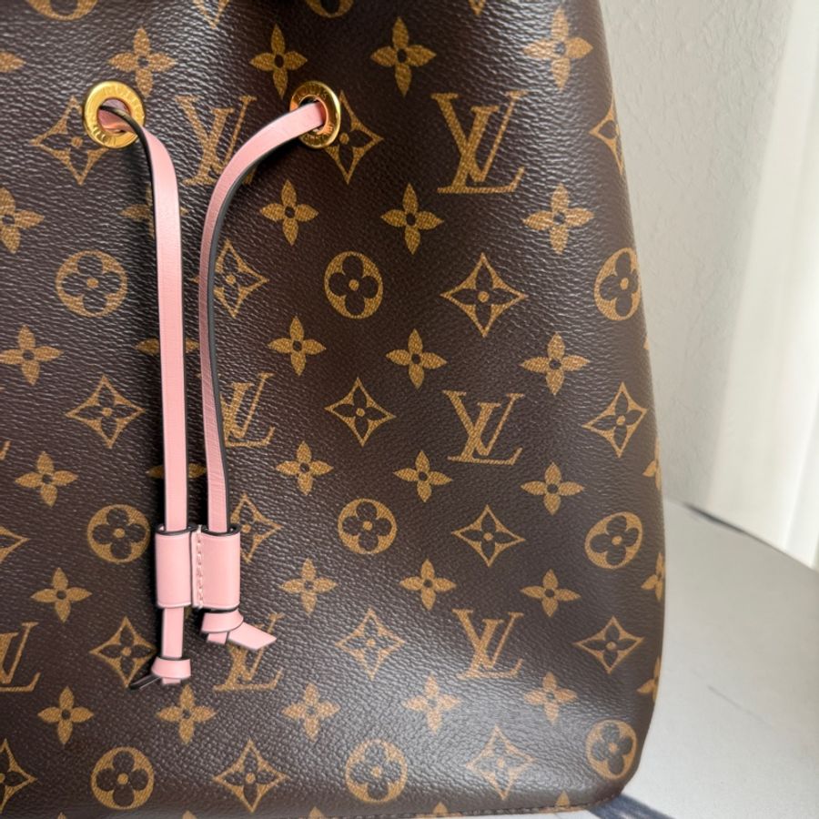 lv 花紋粉色水桶包-2