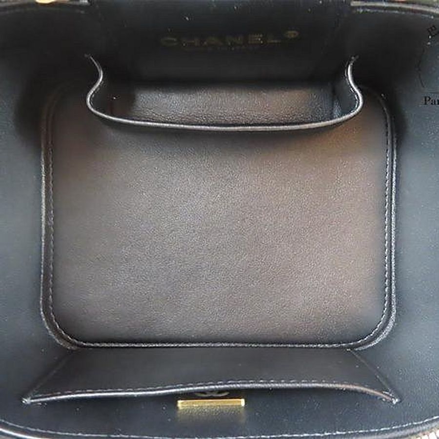 【巴黎站二手名牌專賣店】*現貨*CHANEL香奈兒真品*AS3171 黑色菱格紋荔枝牛皮淡金雙C方型化妝箱包-3