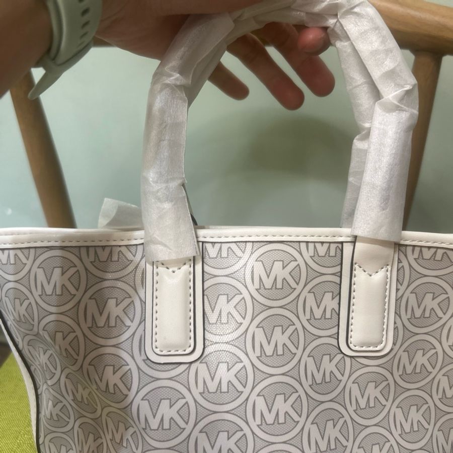 【全新】Michael Kors MK 滿版印花托特包/手提包|可當天出貨-11