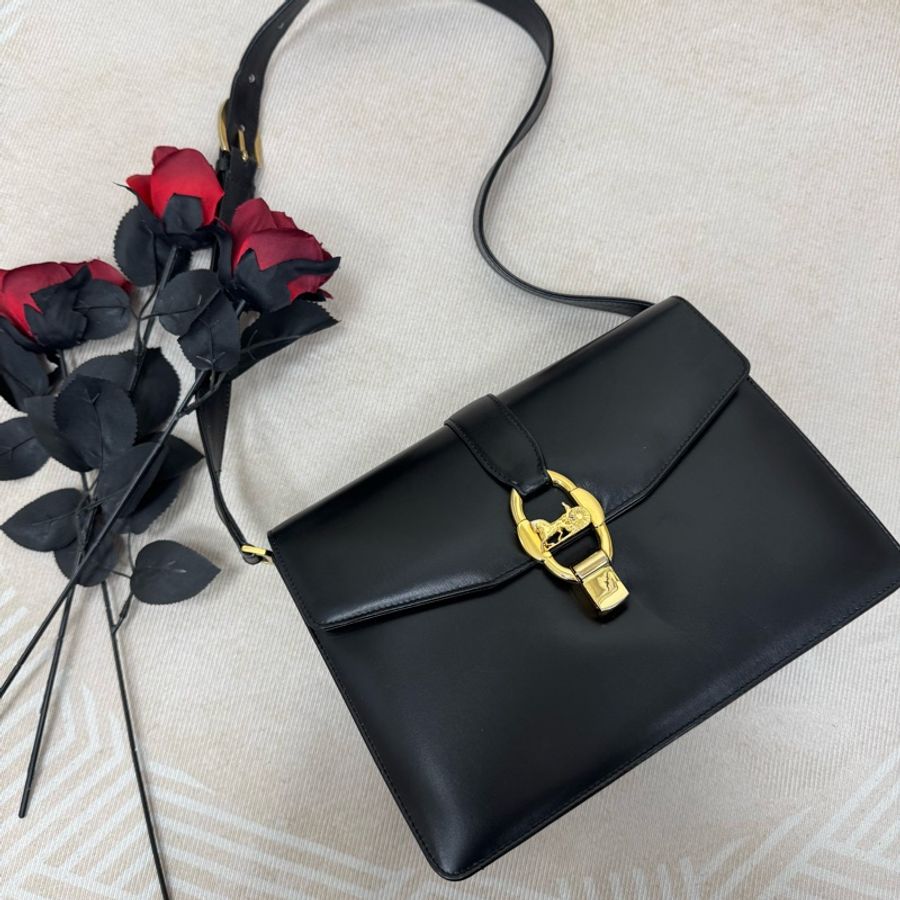 【赫蒂國際精品】 Celine 賽琳 馬車扣 Box手袋 vintage 二手-0