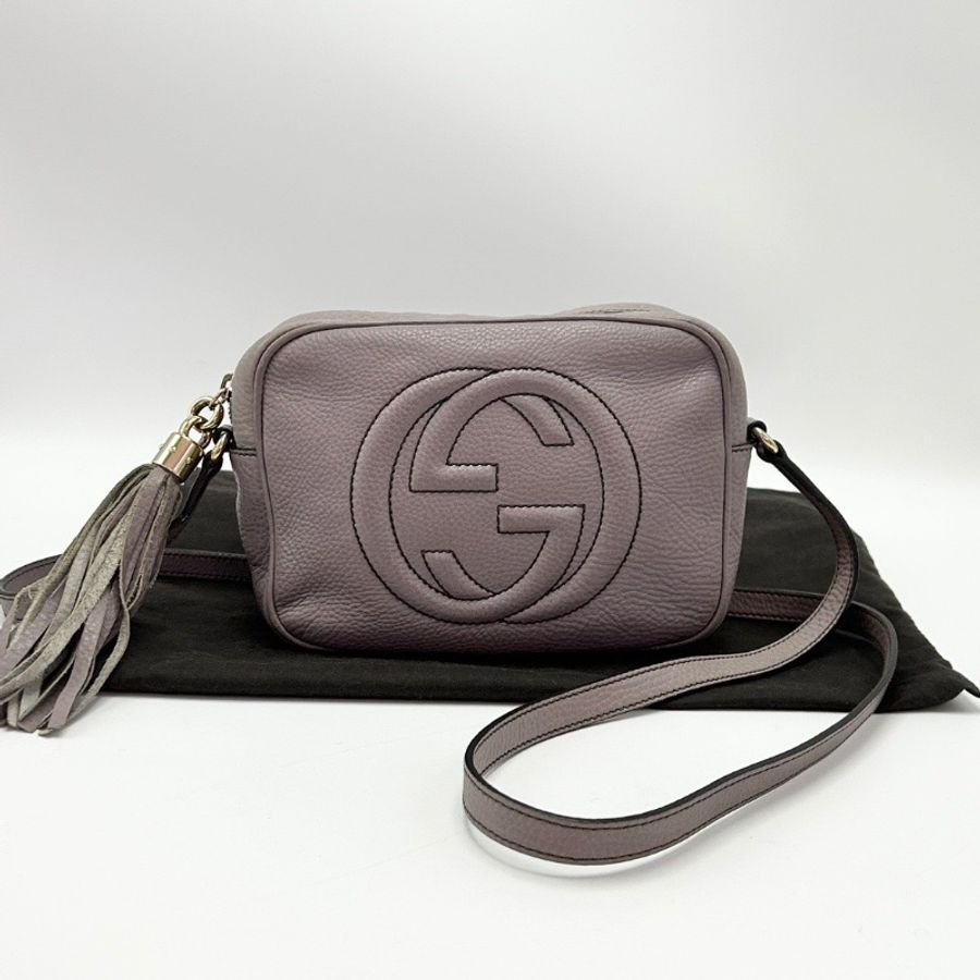 GUCCI Logo壓印流蘇掛飾肩背斜背相機包21*15*7 98新配件塵袋-1