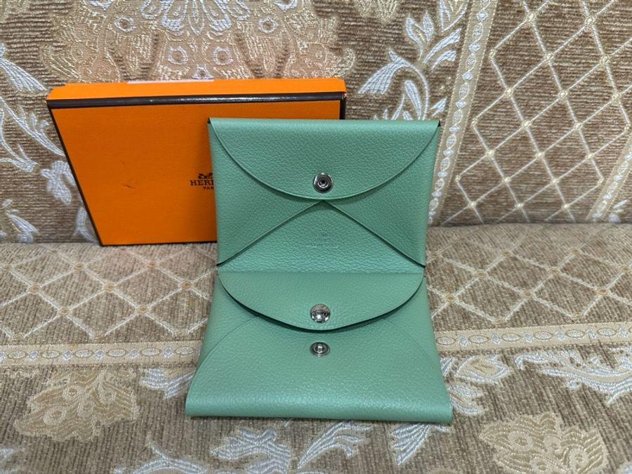 Hermes 31牛油果綠Evercolor銀釦Calvi Duo零錢卡包H083035CK31-4