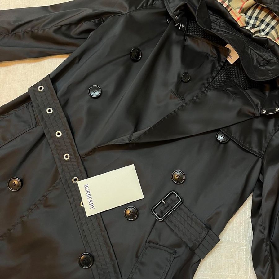 BURBERRY 英國黑色輕盈風衣UK2-7