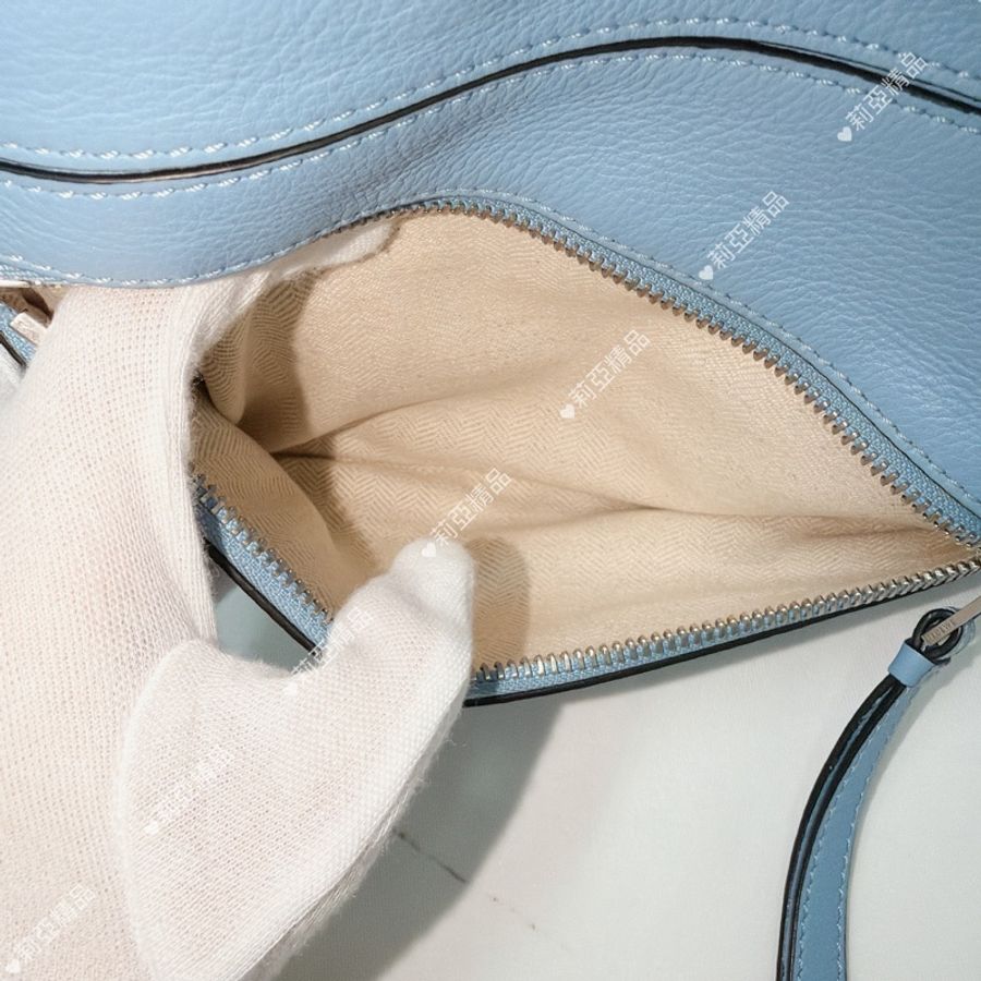 莉亞精品♡ Loewe puzzle bumbag 淺藍胸包 二手美包-15