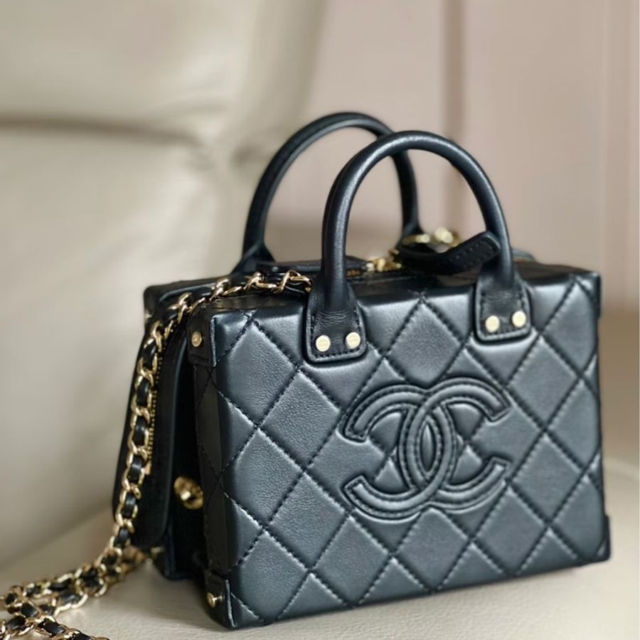 #全網最低💰 #芯片款 #近新全配 香奈兒22B大logo盒子包vanity case-19