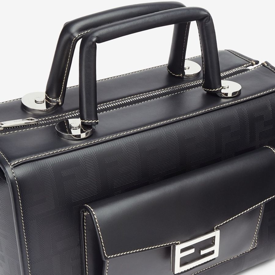 Fendi 男士 Soft Trunk徽標手提包均碼碼常規、31 X 15 X 22 CM-3
