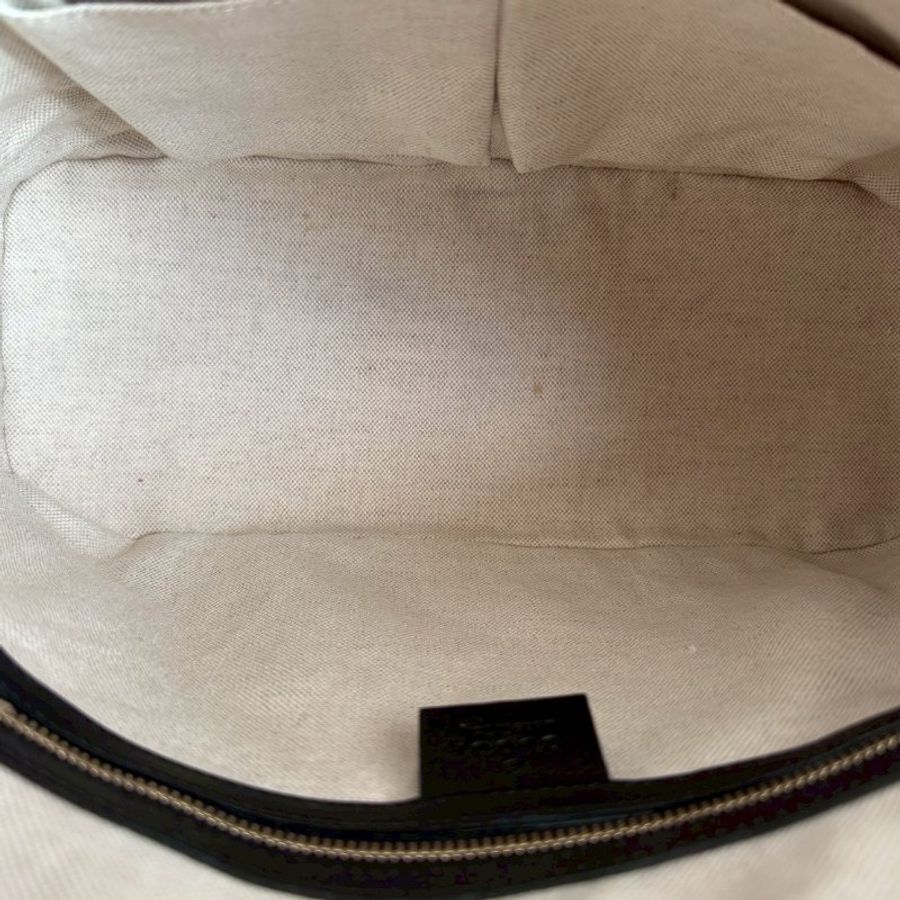 🎉全黑質感低調 GUCCI 黑色漆皮ALMA手提肩背斜背包-12