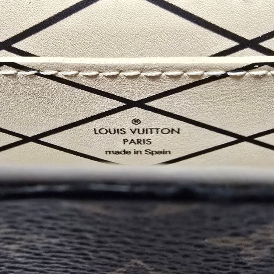 LOUIS VUITTON路易威登 經典滿版老花金釦手機包-9