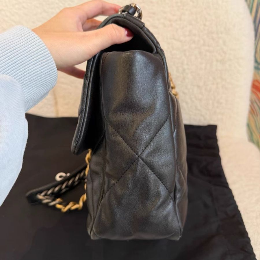 ✨Chanel 19bag 中號 99新 有保卡🖤-4
