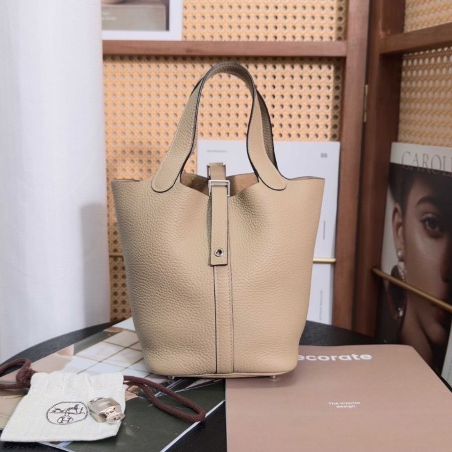 HERMES 馬爾法米色銀扣菜籃子18手提袋18*18*13 9新配件塵袋 鎖鑰匙-6