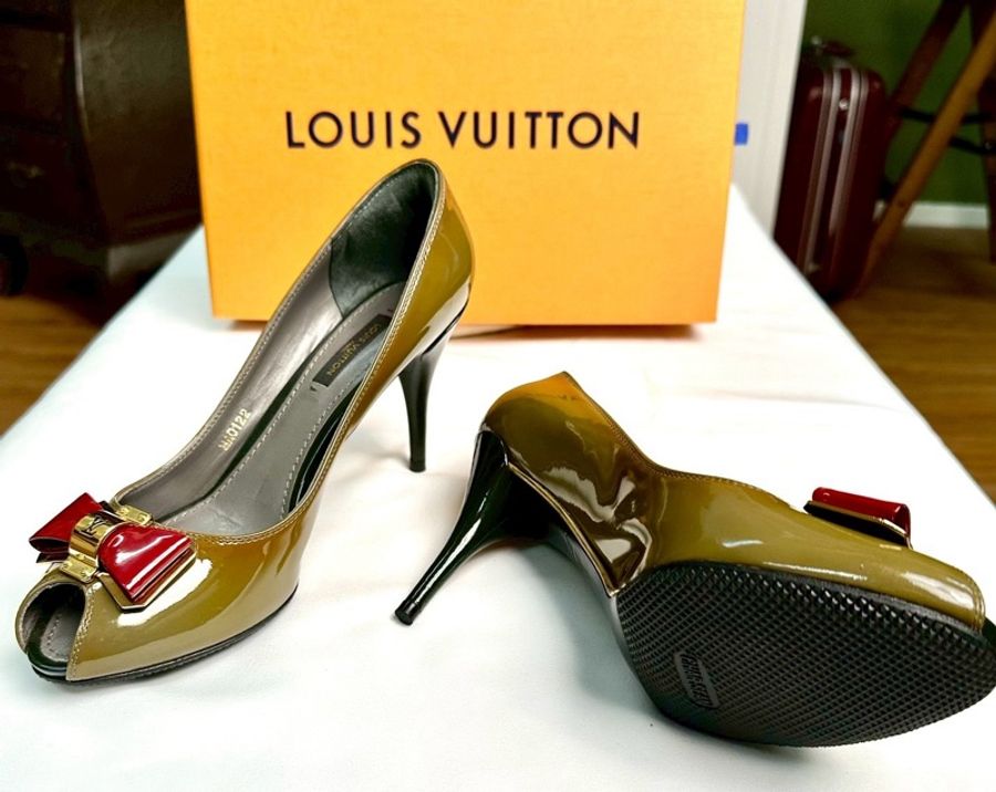 Louis Vuitton 酒紅蝴蝶結亮面魚口高跟鞋 鞋碼37.5-3