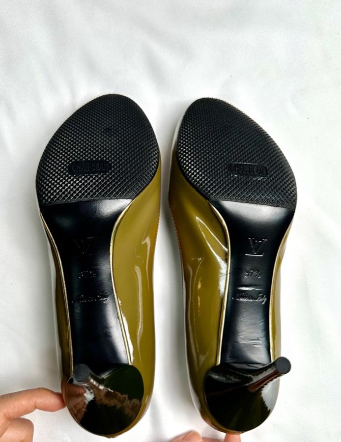 Louis Vuitton 酒紅蝴蝶結亮面魚口高跟鞋 鞋碼37.5-5