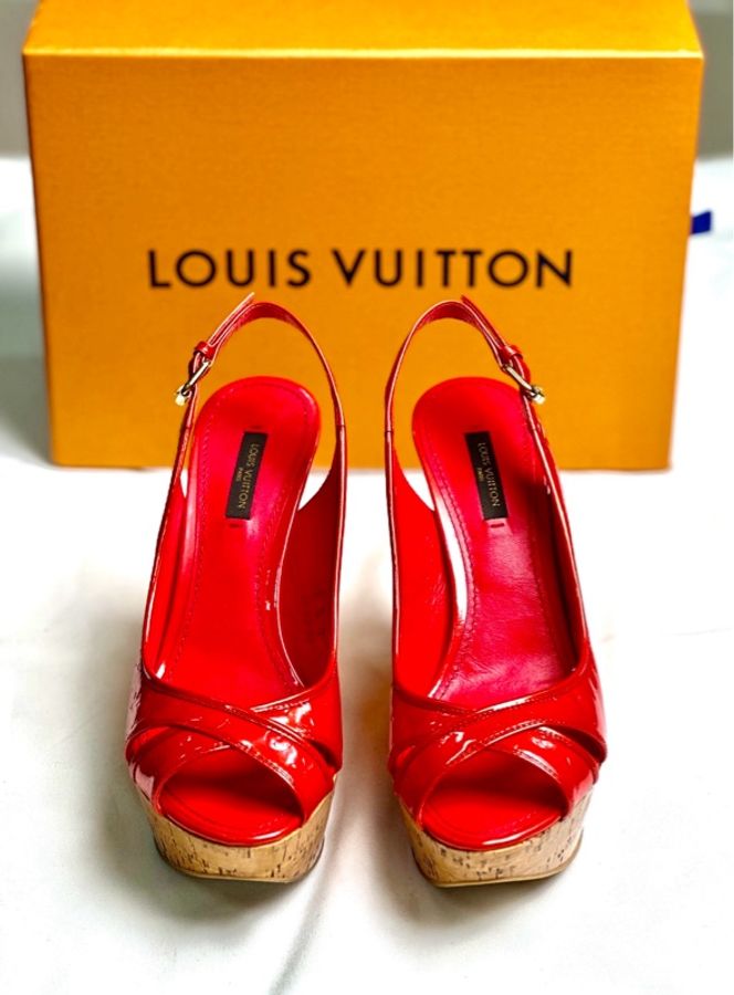 Louis Vuitton 石榴紅漆皮楔型涼鞋 鞋碼37.5-2