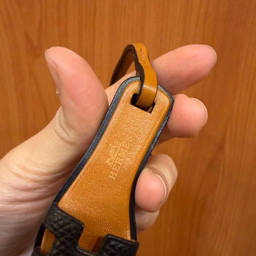 Hermes 黑Epsom皮棕牛皮小拖鞋吊飾-2
