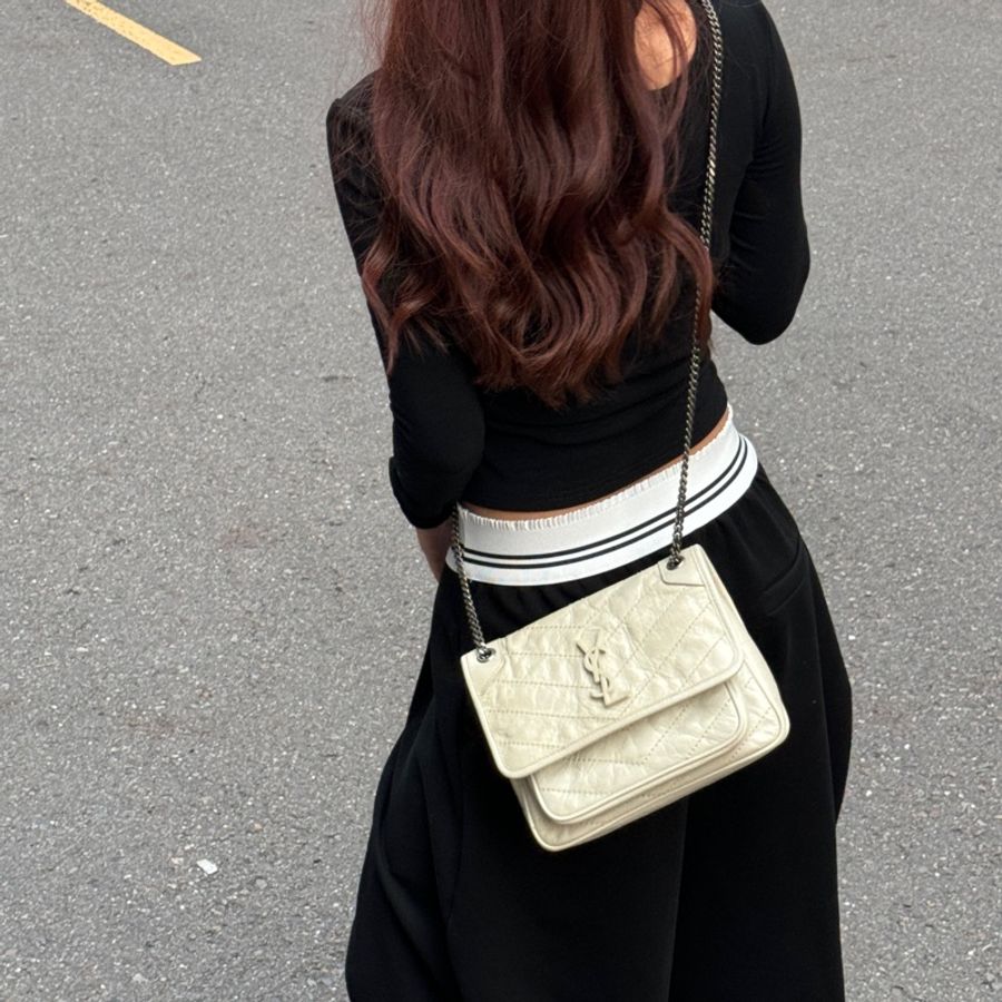【極新🎁 配件滿】 YSL Baby NIKI 「專櫃最新款D釦」 斜背包(專櫃96,850)-21
