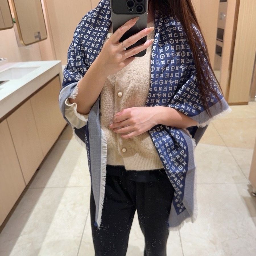 LV M71376 Monogram Denim 披肩/滿版老花/羊毛絲綢披肩/圍巾~二手-7