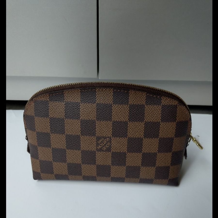 LV 咖啡色格子小化妝包-1