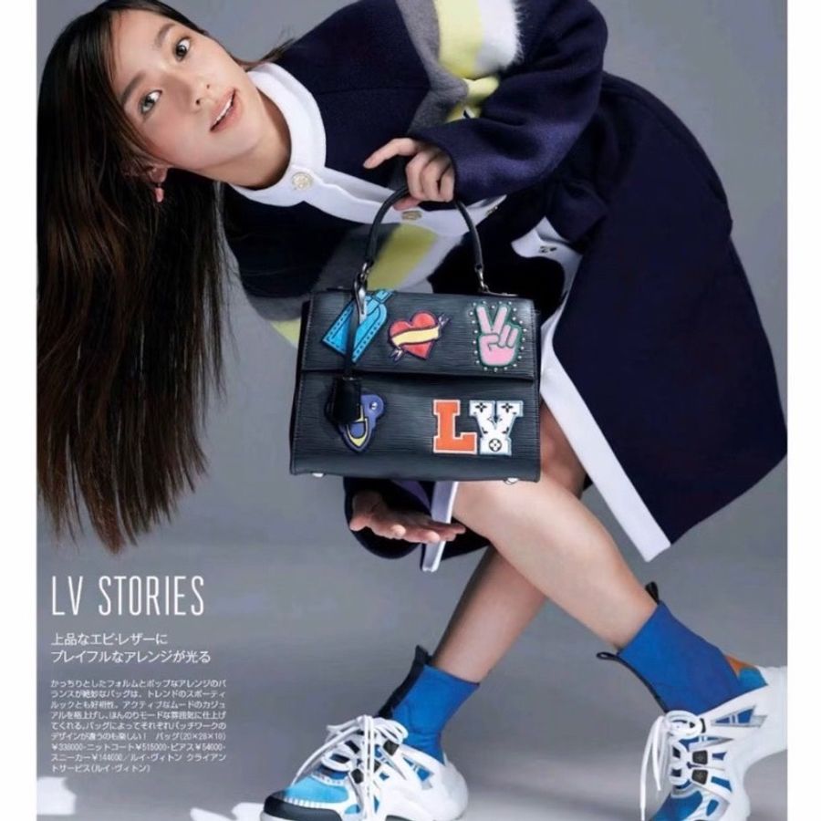 LV 限量款Cliuny 黑色水波紋徽章手提肩背包25*19*10 9新 配件絲巾塵袋-0