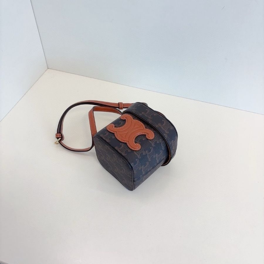 Celine Box Cuir Triomphe 焦糖凱旋門老花迷你盒子包  10*11 cm 98新配件塵袋-4