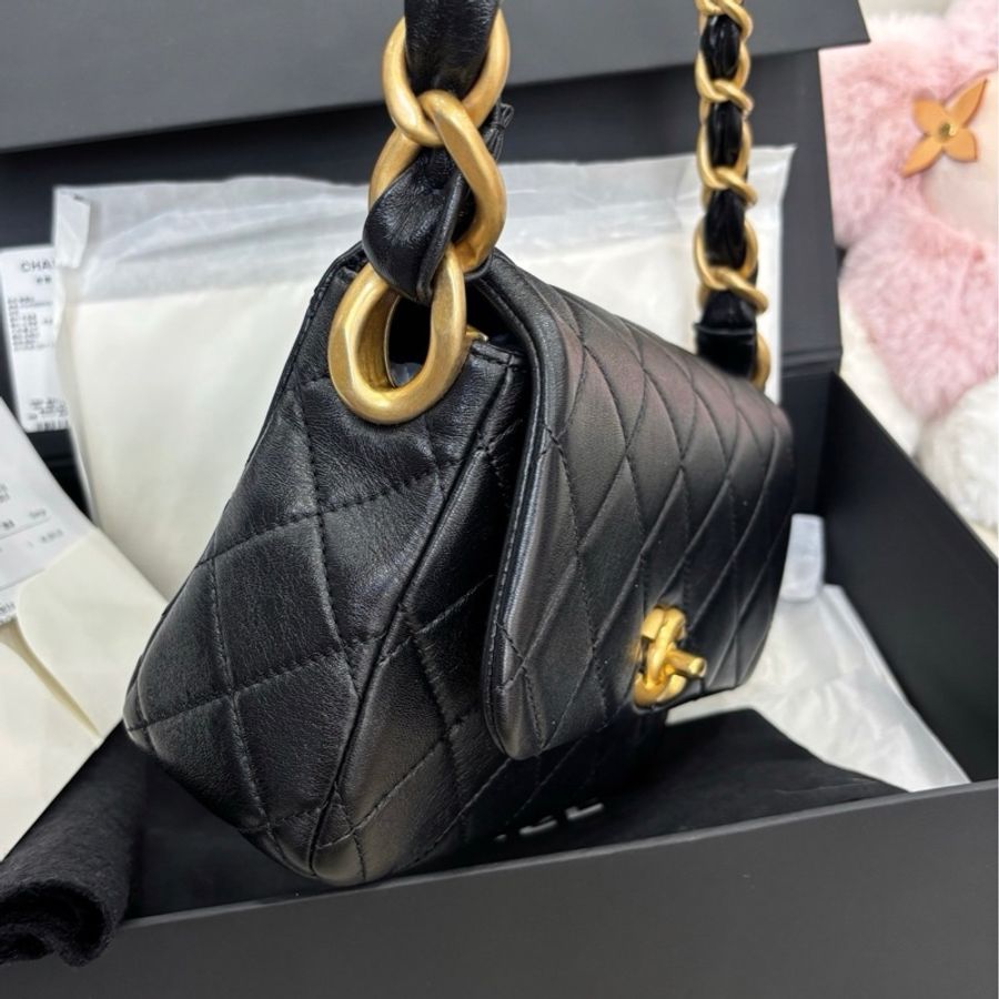 Chanel 24S黑金羊皮腋下單肩包-1