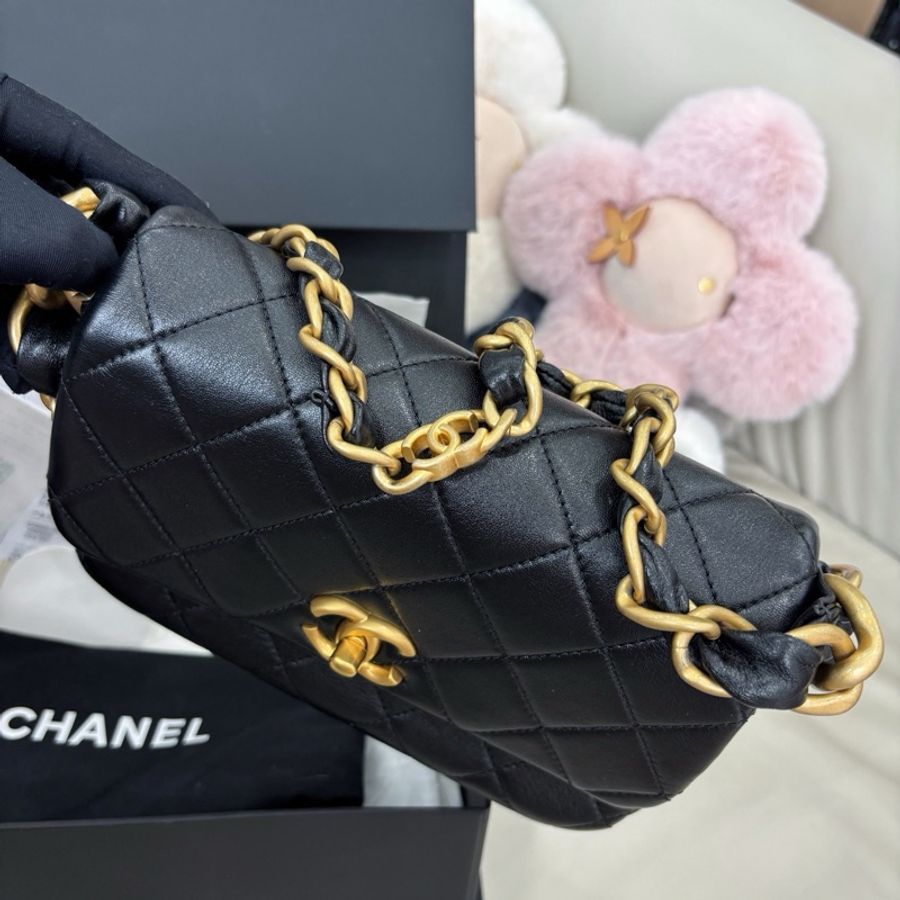 Chanel 24S黑金羊皮腋下單肩包-4