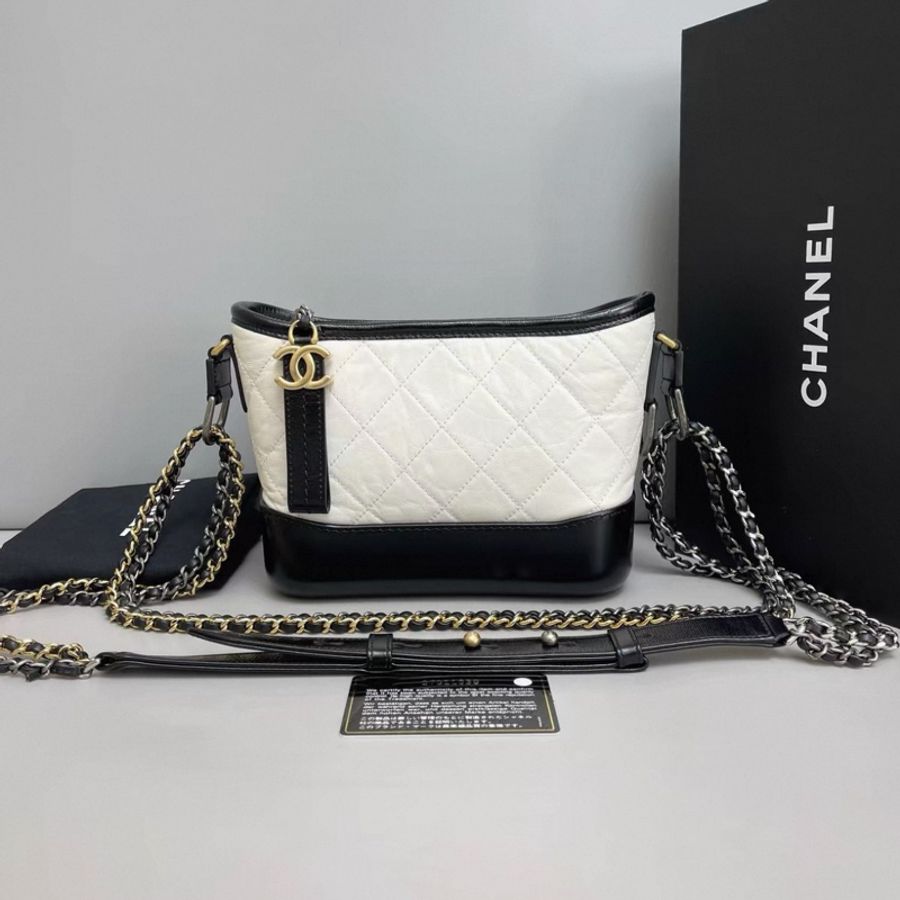 Chanel香奈兒 黑白拼色全皮菱格小號流浪包-0