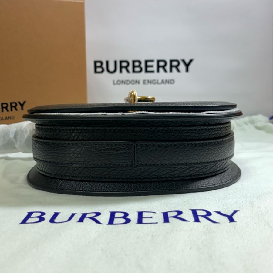 🎁全新盒裝 2025新款 Burberry 巴寶莉黑金荔枝皮 馬鞍包（原價69000-6