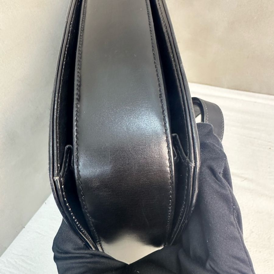 【赫蒂國際精品】 Gucci 古馳 黑色金色logo小牛皮肩背包 vintage-9