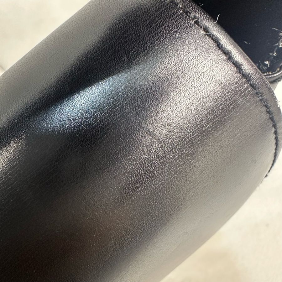 【赫蒂國際精品】 Gucci 古馳 黑色金色logo小牛皮肩背包 vintage-26