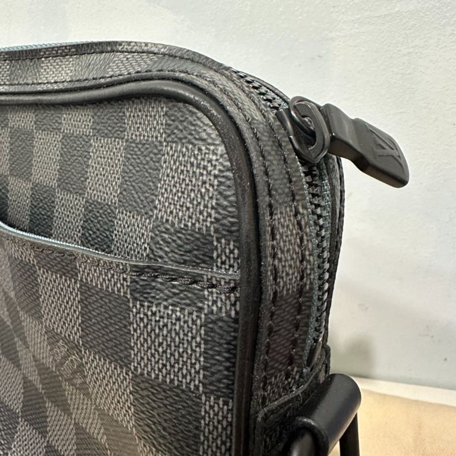 Louis Vuitton 黑棋盤格帆布拉鍊郵差包-15