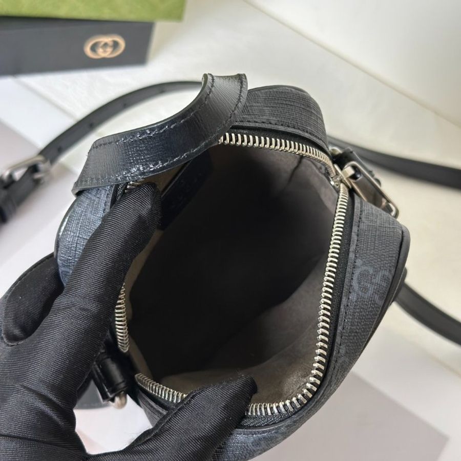 GUCCI Retro斜背小包-7
