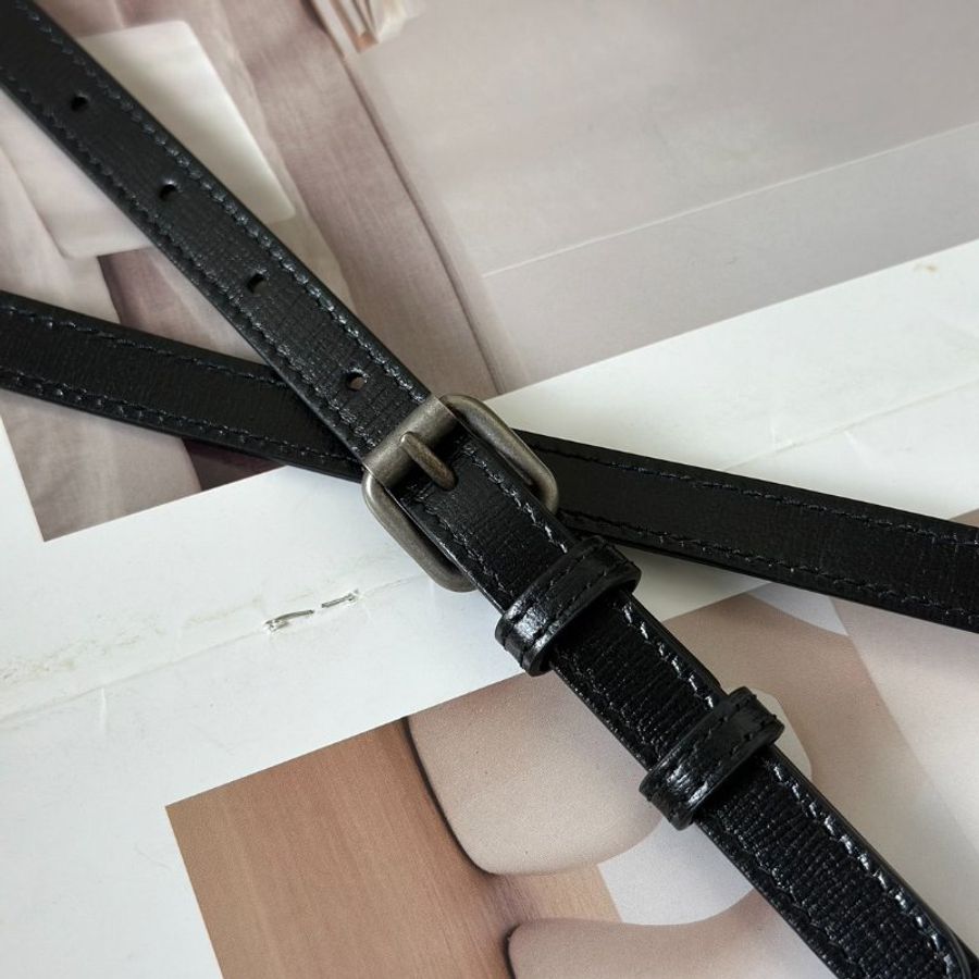 GUCCI Retro斜背小包-9