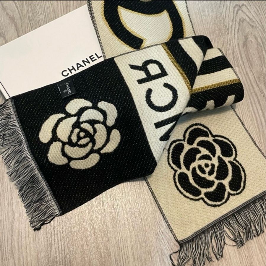 買到賺到,CHANEL 金球方胖18 黑金✨ 加贈 Black Pink Jennie 24A曼徹斯特秀場贈品圍巾-8