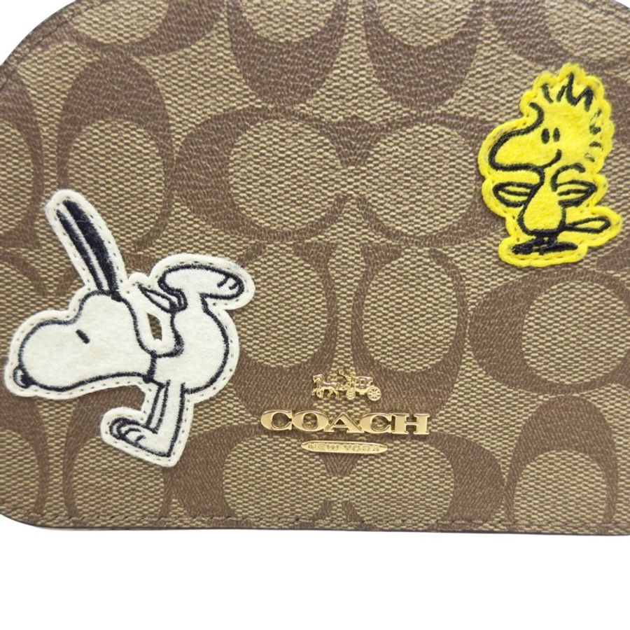Coach 聯乘 Snoopy 斜揹袋-3