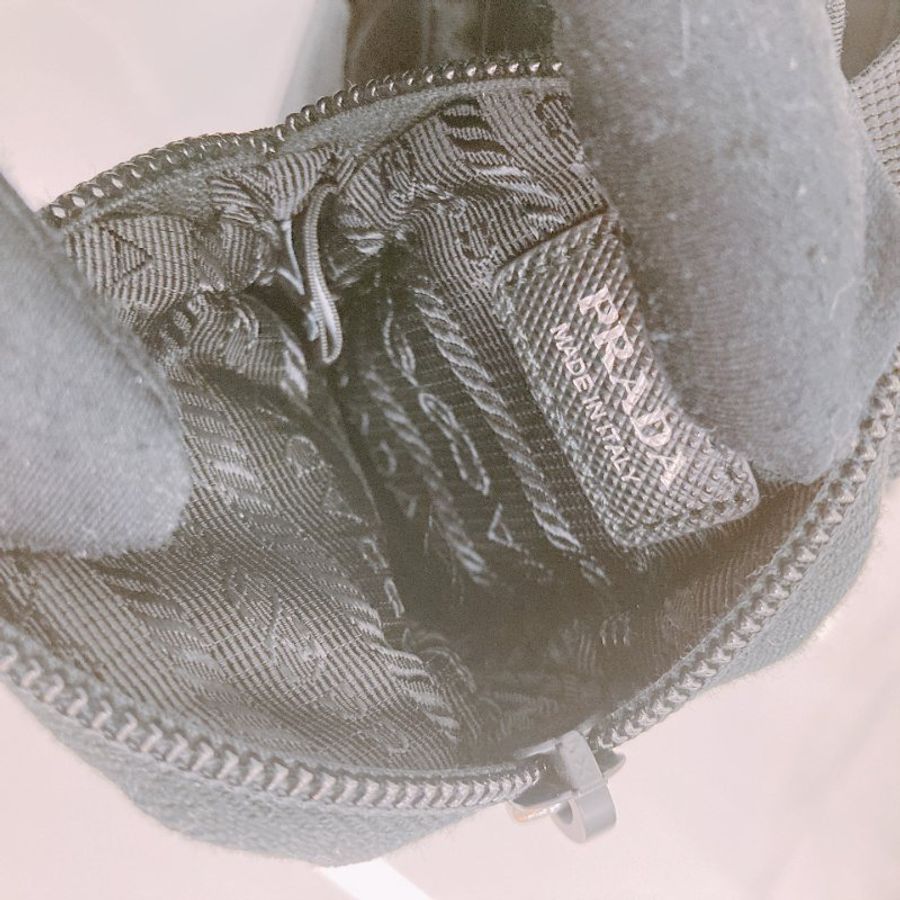 MS0553 Prada 普拉達 復刻版 降落傘布 尼龍布 跣水 郵差包 小掛件 黑色 銀扣 Re-Nylon Padded Bag Small Black x PHW-18