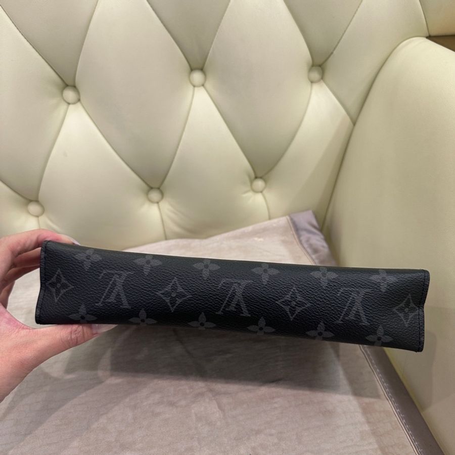 LV 黑武士老花手拿包 尺寸約27*21*3cm-9