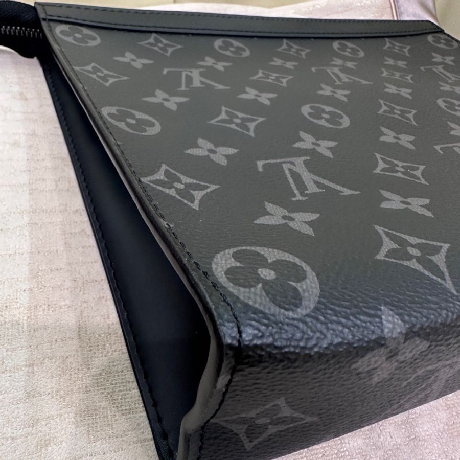 LV 黑武士老花手拿包 尺寸約27*21*3cm-11