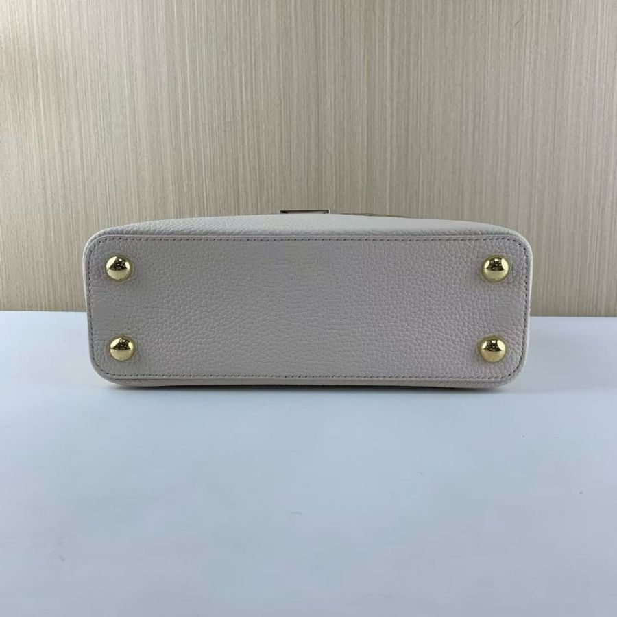 LV capucines BB  白色金屬花邊 芯片款27*18*9 98新配件盒子塵袋-5