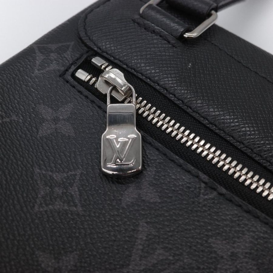 Louis Vuitton 路易威登 Taigarama 黑色 牛皮 帆布 翻蓋信差包 斜背包-10