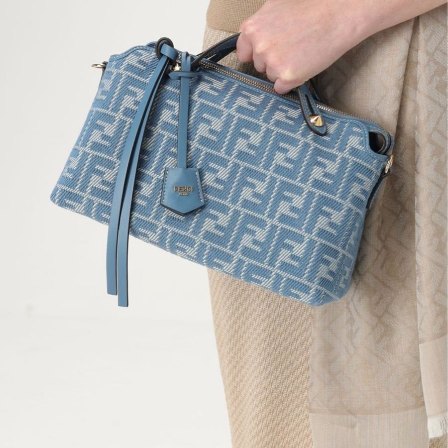 Fendi 女士 中號 By The Way 單肩包均碼碼中號、29cm*13cm*17cm-2