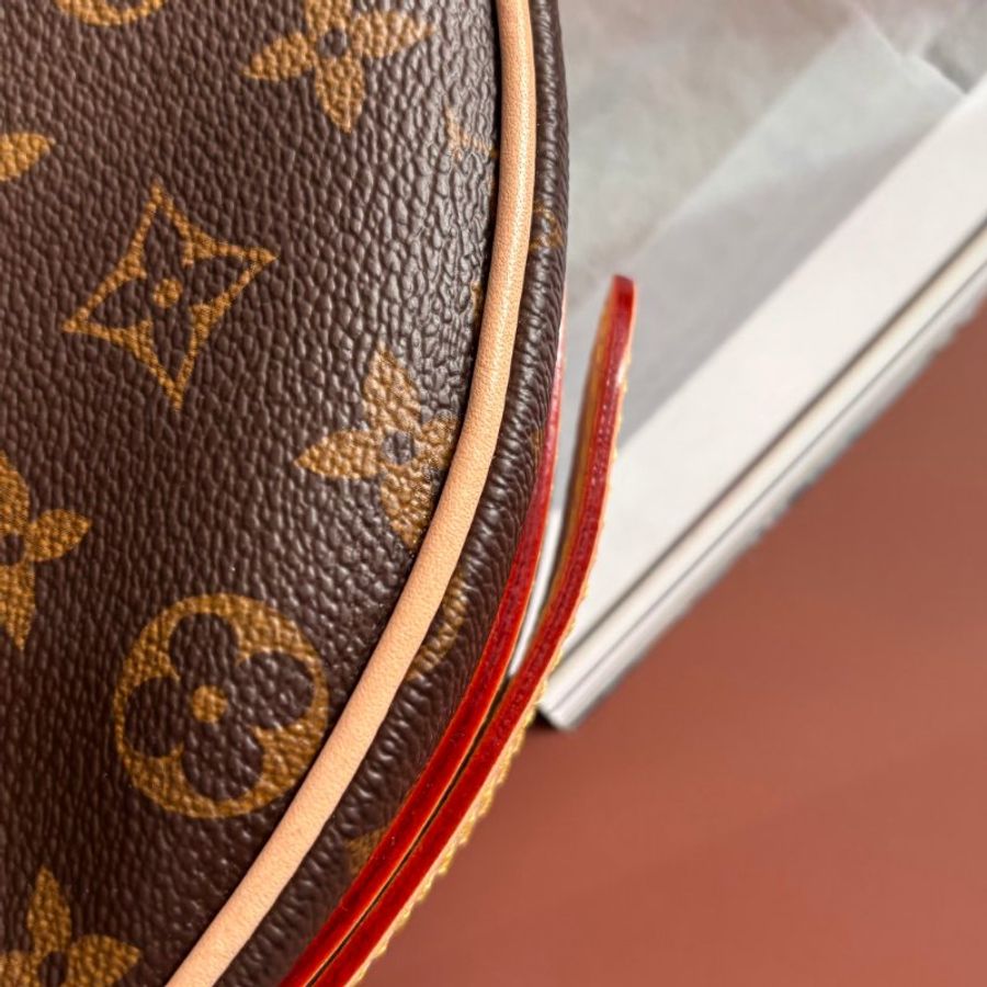 ::LOUIS VUITTON:: LV M46828 經典花紋豌豆斜背包PM 腋下包 肩背包 斜背包-30