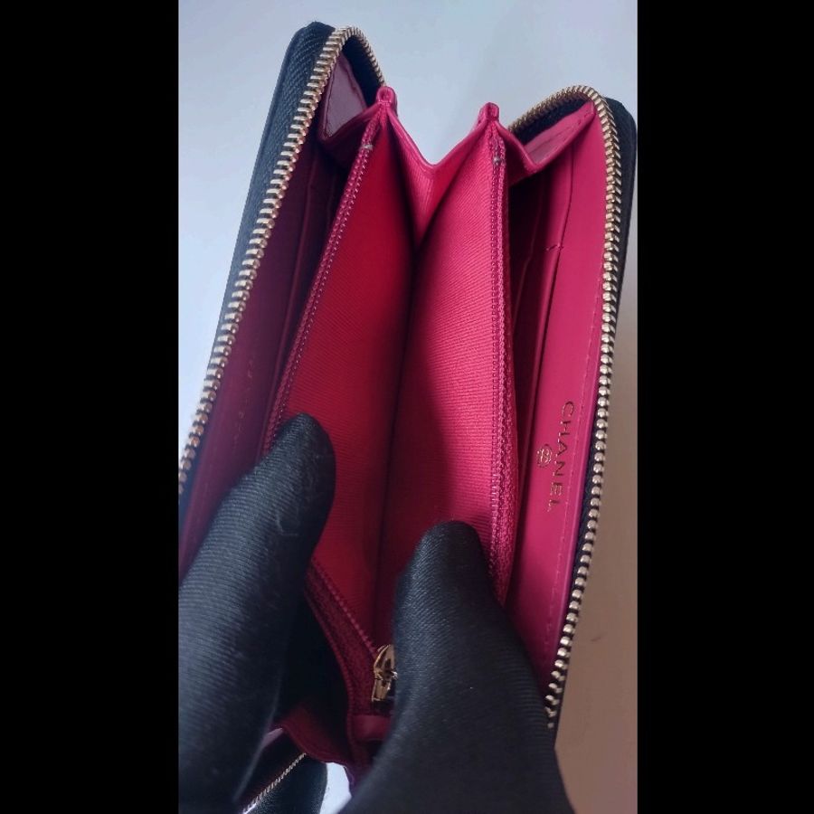 Chanel 19系列黑皮拉鍊中夾-11