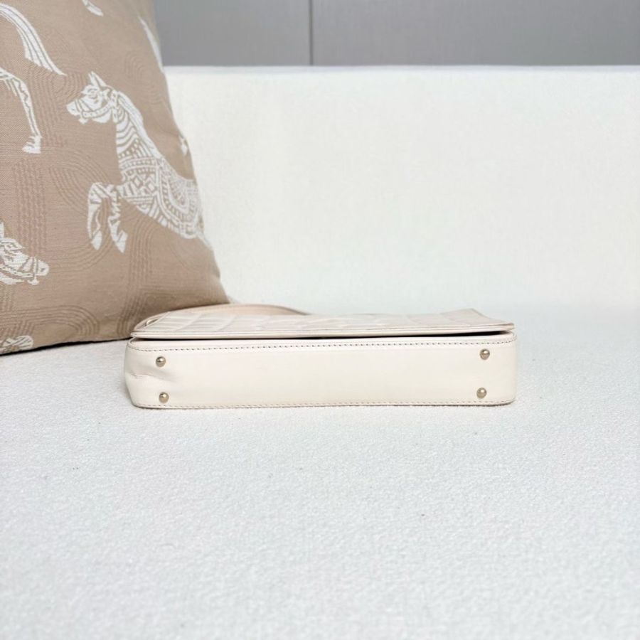 Chanel 中古橫版冰格腋下包 白色金扣 羊皮24*12*4 98新配件塵袋保卡-3