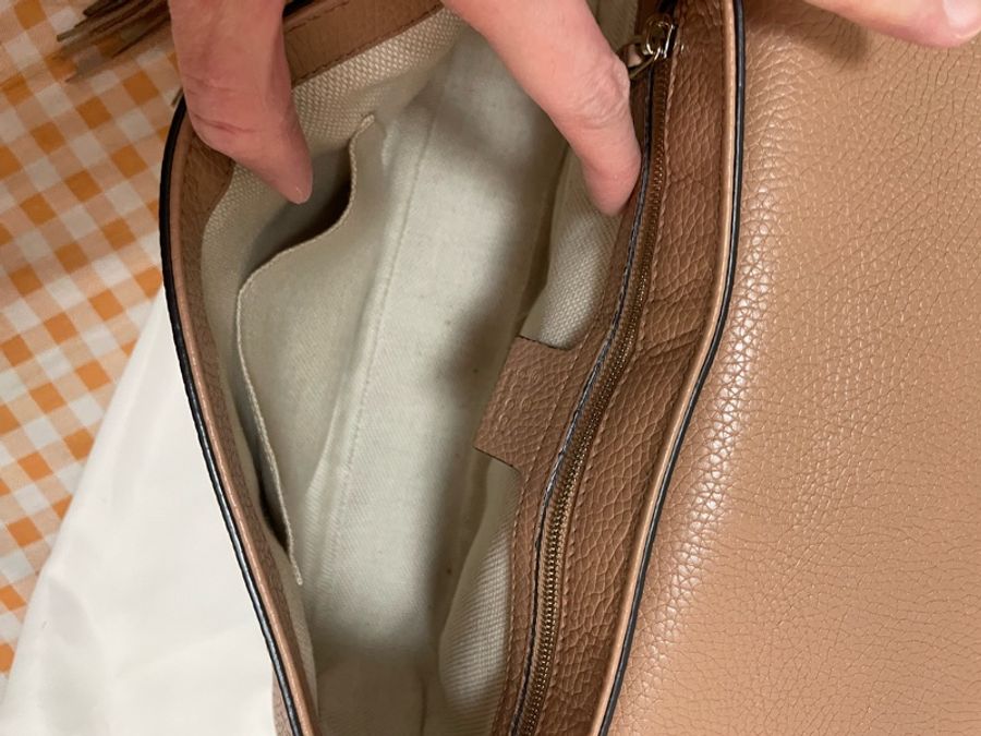 GUCCI 流蘇包/鏈條包/奶茶色/壓紋logo/-8