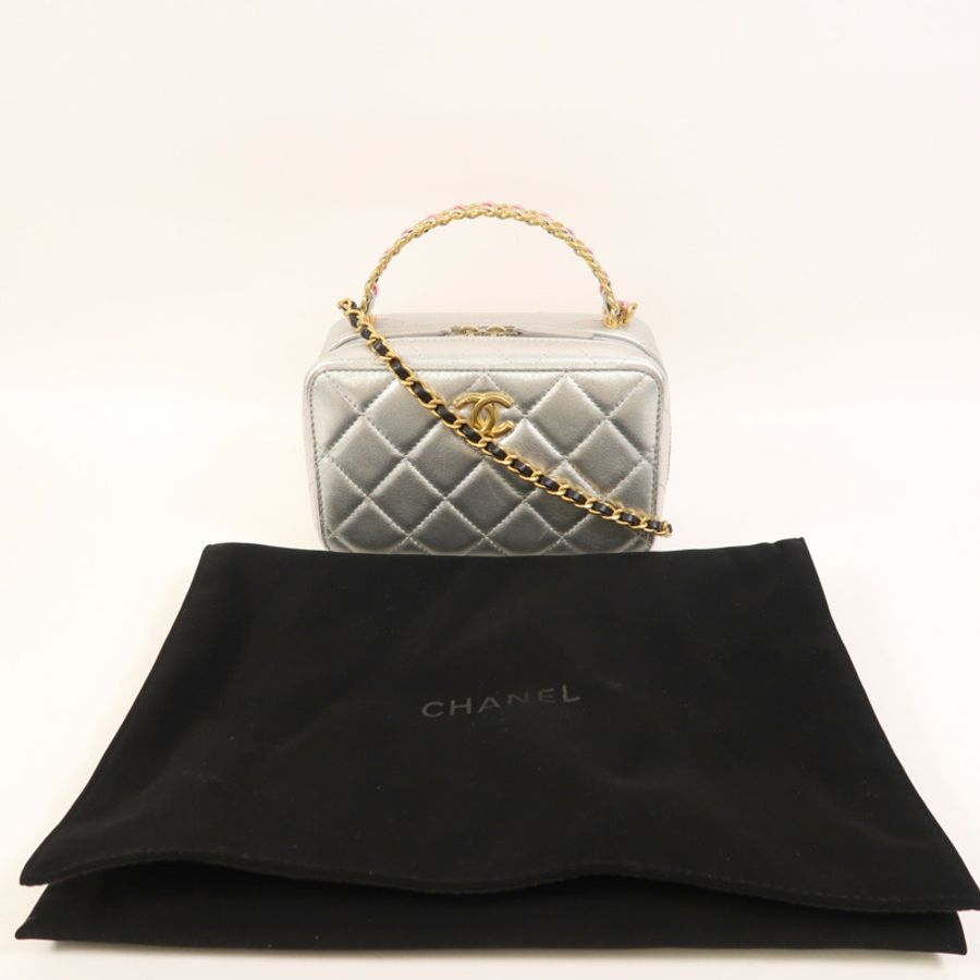 CHANEL 牛皮皮革Vanity Case金扣鏈帶手挽肩背兩用袋-8