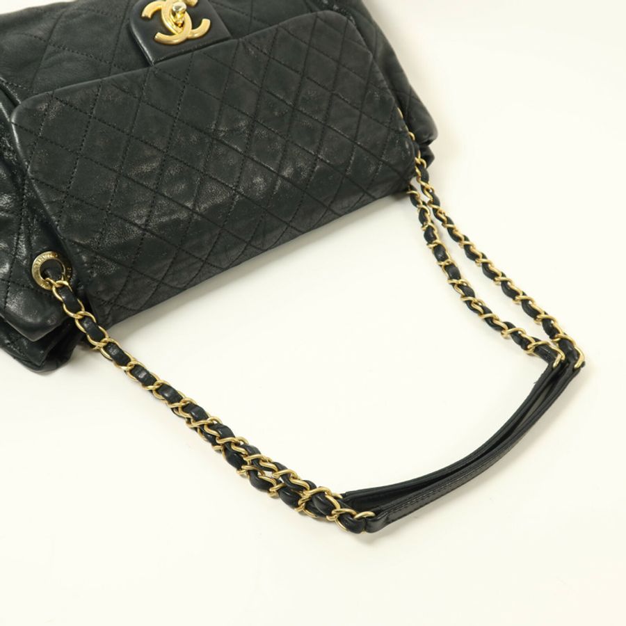 CHANEL 牛皮皮革Chain Shoulder金扣鏈帶肩背袋-7
