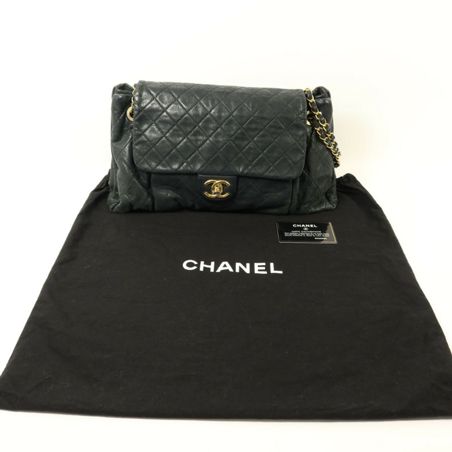 CHANEL 牛皮皮革Chain Shoulder金扣鏈帶肩背袋-9