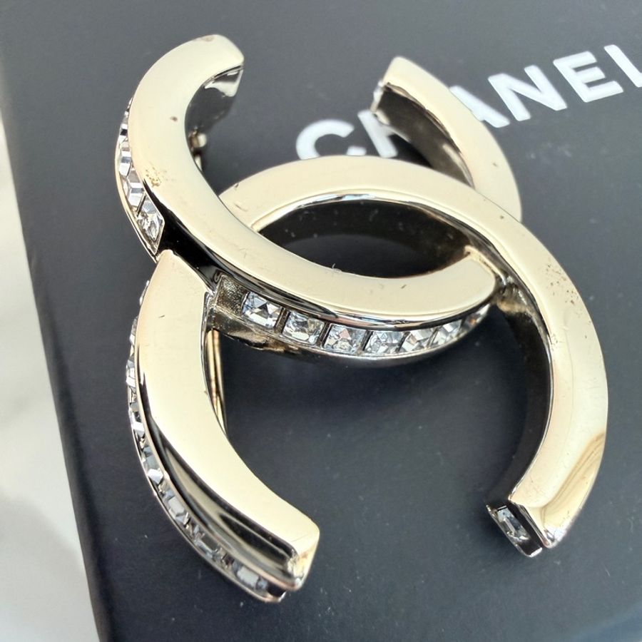 Chanel✨2023 水鑽經典胸針-4